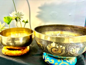 西亜細亜の手工芸品とシンギングボール・Surya