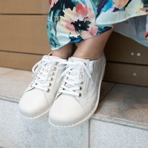 足に優しい、歩きたくなる靴 H.P.S.